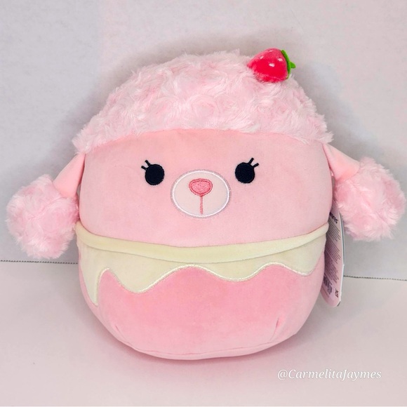 CHLOE 🍓🐶 Strawberry Milkshake Poodle Sweets Collection Original Squishmallow - Picture 1 of 8